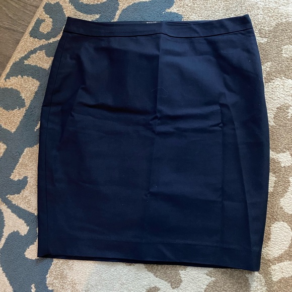 RW&CO. Navy Pencil skirt - Picture 1 of 3
